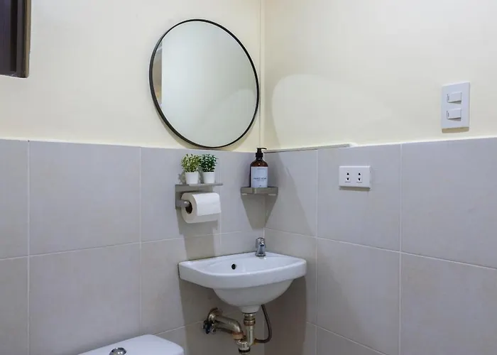 Aesthetic Boho Near Maginhawa & Up Apartment *